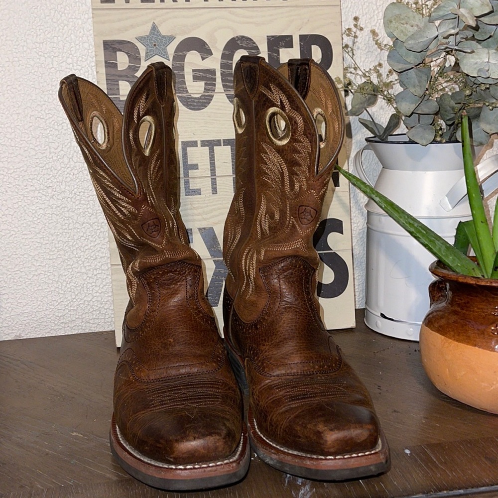 Ariat men’s boots sz 9.5 EE
